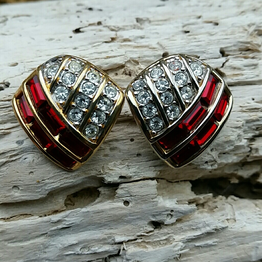 Vintage Rare Signed Sal Earrings Goldtone Swarovski Pierced Style